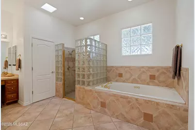 9655 Golden Sun Drive, Oro Valley, AZ 85737 - Photo 20