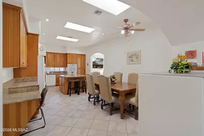 9655 Golden Sun Drive, Oro Valley, AZ 85737 - Photo 10