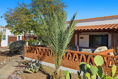 103 S Paseo Quinta #A, Green Valley, AZ 85614 - Photo 2