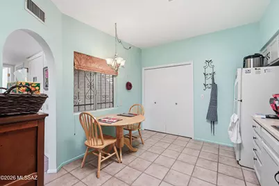 1407 W Camino Calderon, Green Valley, AZ 85622 - Photo 8