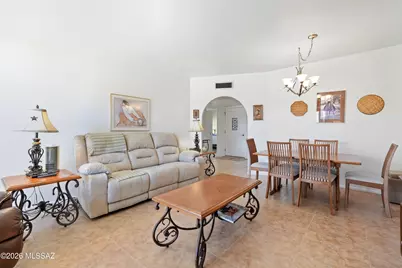 1407 W Camino Calderon, Green Valley, AZ 85622 - Photo 6