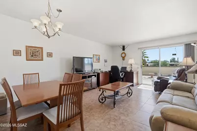 1407 W Camino Calderon, Green Valley, AZ 85622 - Photo 4