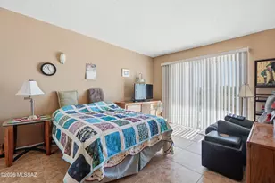 1407 W Camino Calderon, Green Valley, AZ 85622 - Photo 14