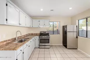 548 S Country Club Rd, Tucson, AZ 85716 - Photo 18