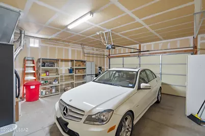 9513 N Twinkling Shadows Way, Tucson, AZ 85743 - Photo 22