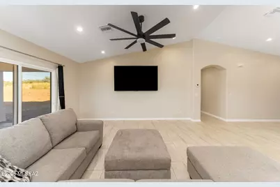 104 Circulo Penjamo, Rio Rico, AZ 85648 - Photo 12