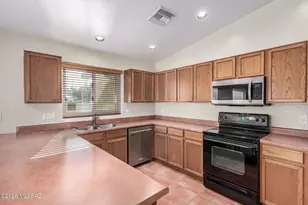 13729 E Windswept Way, Vail, AZ 85641 - Photo 14
