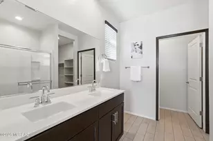 11881 W Charismatic Dr, Marana, AZ 85653 - Photo 8