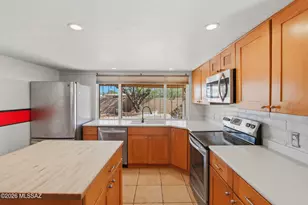 8645 E Bellevue Pl, Tucson, AZ 85715 - Photo 10