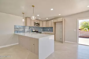 940 S Sarnoff Dr, Tucson, AZ 85710 - Photo 2