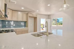 940 S Sarnoff Dr, Tucson, AZ 85710 - Photo 22