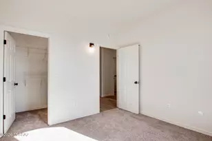 8296 W Razorbill Dr, Tucson, AZ 85757 - Photo 18