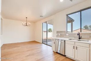 8296 W Razorbill Dr, Tucson, AZ 85757 - Photo 4