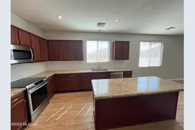 8375 N Ponderosa Pine Place, Tucson, AZ 85743 - Photo 10