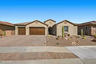 360 W Saguaro Arm Trail, Oro Valley, AZ 85755 - Photo 2