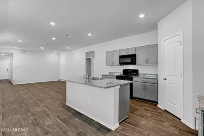 7645 S Best Mate Place, Tucson, AZ 85756 - Photo 12