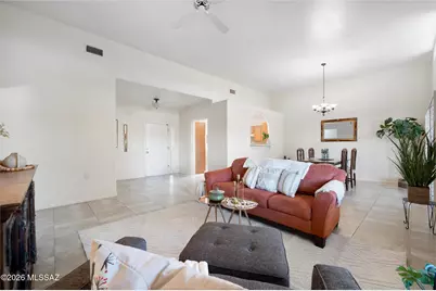 140 E Paseo De Golf, Green Valley, AZ 85614 - Photo 2