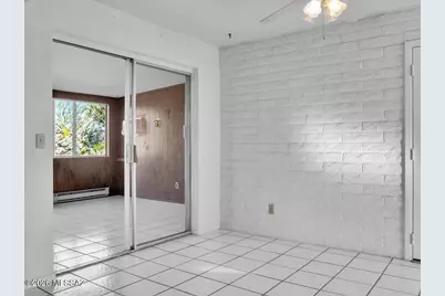 101 E La Grosella, Green Valley, AZ 85614 - Photo 12