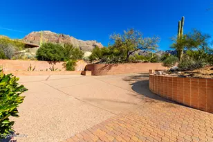 7401 N Cobblestone Rd, Tucson, AZ 85718 - Photo 4