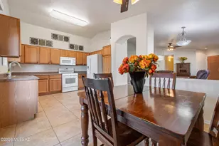 9853 E Spanish Flower Ct, Tucson, AZ 85748 - Photo 12