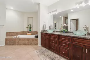 6711 N Swan Rd, Tucson, AZ 85718 - Photo 16