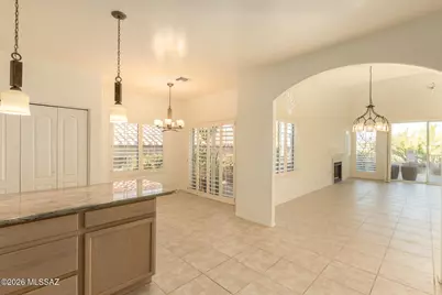10006 N Bighorn Butte Drive, Tucson, AZ 85737 - Photo 14