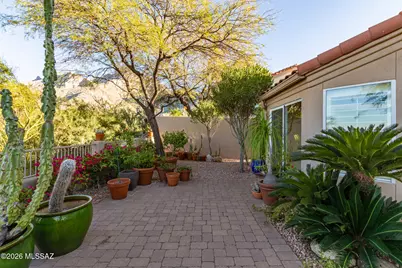 10006 N Bighorn Butte Drive, Tucson, AZ 85737 - Photo 26