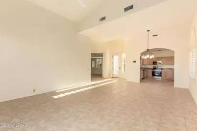 10006 N Bighorn Butte Drive, Tucson, AZ 85737 - Photo 8