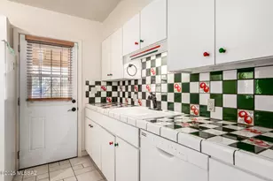 1849 N Woodland Ave, Tucson, AZ 85712 - Photo 8