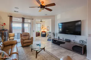 542 W Astruc Dr, Green Valley, AZ 85614 - Photo 12