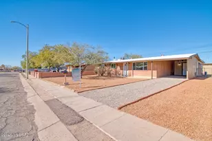 318 W Hatfield St, Tucson, AZ 85706 - Photo 6