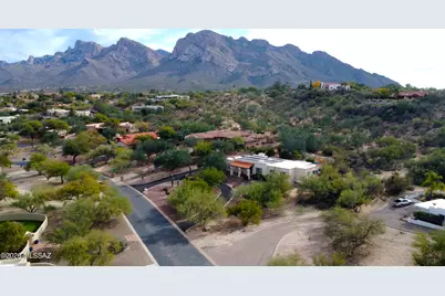 455 W Valoro Drive, Tucson, AZ 85737 - Photo 1