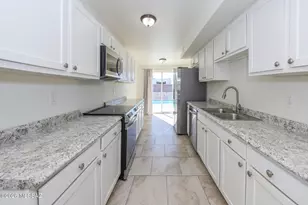 215 W Navajo Rd, Tucson, AZ 85705 - Photo 10