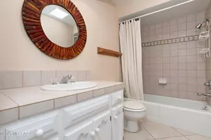 531 S Paseo La Rueda Cir, Green Valley, AZ 85614 - Photo 28