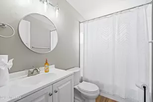 7902 E Winnepeg Dr, Tucson, AZ 85730 - Photo 8