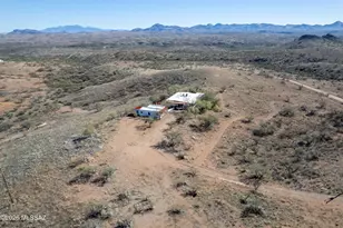 13520 W Universal Ranch Rd, Arivaca, AZ 85601 - Photo 40