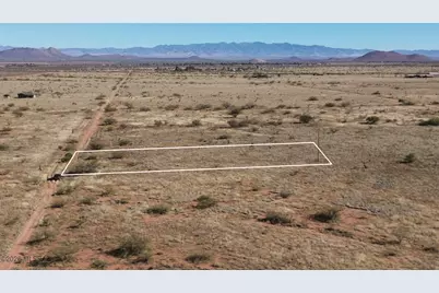 .83 Acre Euclid Street #5, Pearce, AZ 85625 - Photo 18