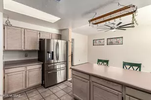 11909 N Copper Butte Dr, Tucson, AZ 85737 - Photo 8