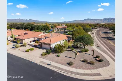 9402 N Wishing Star Drive, Tucson, AZ 85743 - Photo 2