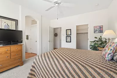 9402 N Wishing Star Drive, Tucson, AZ 85743 - Photo 16