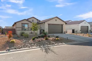 1350 E Claystone Dr, Green Valley, AZ 85614 - Photo 2
