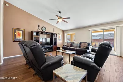 9305 S Wrens Roost Court, Tucson, AZ 85756 - Photo 4