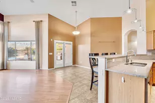 39951 S Mountain Shadow Dr, Tucson, AZ 85739 - Photo 10