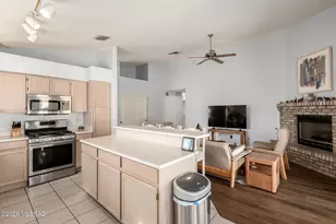 11700 N Skywire Way, Tucson, AZ 85737 - Photo 18