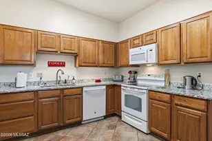 679 W Sunlight Ln, Tucson, AZ 85704 - Photo 10