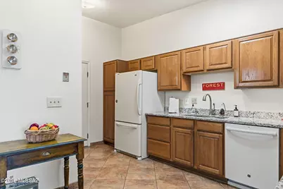679 W Sunlight Lane, Tucson, AZ 85704 - Photo 12