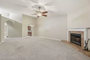 8614 E Pembrook Dr, Tucson, AZ 85715 - Photo 14