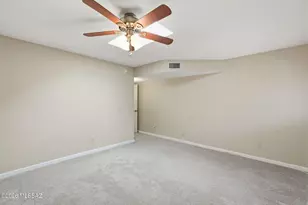 8614 E Pembrook Dr, Tucson, AZ 85715 - Photo 16