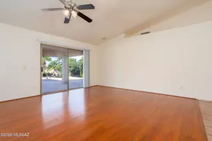 1047 N Cowboy Canyon Dr, Green Valley, AZ 85614 - Photo 10