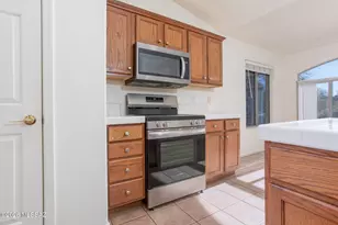 1047 N Cowboy Canyon Dr, Green Valley, AZ 85614 - Photo 16